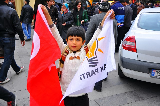 Miting gibi sevgi yürüyüşü