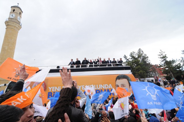 Miting gibi sevgi yürüyüşü