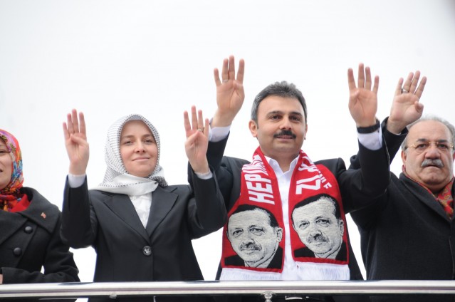 Miting gibi sevgi yürüyüşü