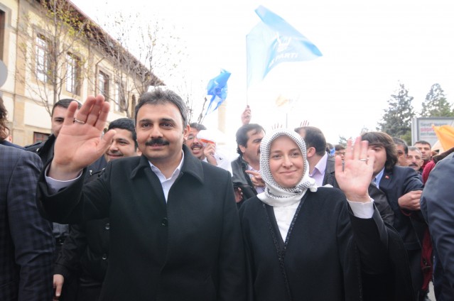 Miting gibi sevgi yürüyüşü