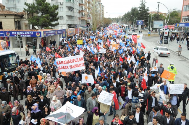 Miting gibi sevgi yürüyüşü