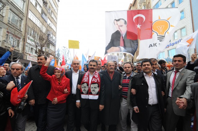 Miting gibi sevgi yürüyüşü