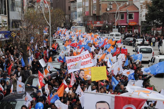 Miting gibi sevgi yürüyüşü