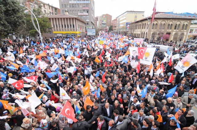 Miting gibi sevgi yürüyüşü