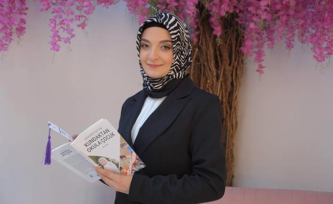 Şüheda öğretmen kitap yazdı