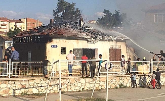 Farabi Caddesi’nde yangın paniği