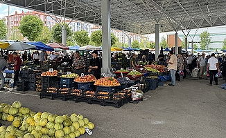 Kapalılarda çadır kalktı, açık pazarlarda devam