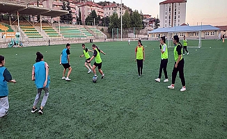 Kız çocuklarının futbol ilgisi