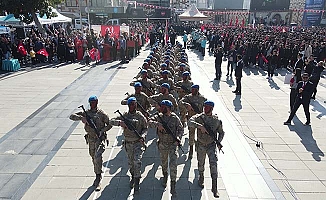 Komandoların nefes kesen gösterisi